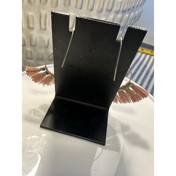 Boho Tassel Earrings Trendy Pink Fringe Statement Earrings for Women Girls - Picture 4 of 4